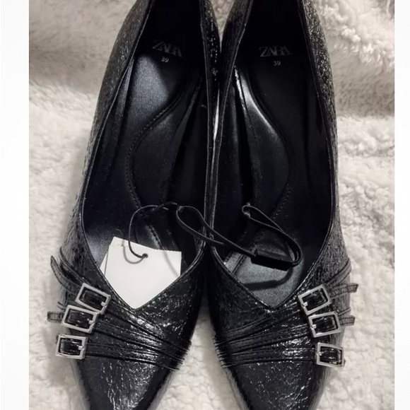 BUCKLED STRAP HIGH HEELED SHOES BLACK . Size 6(36) - Picture 3 of 5